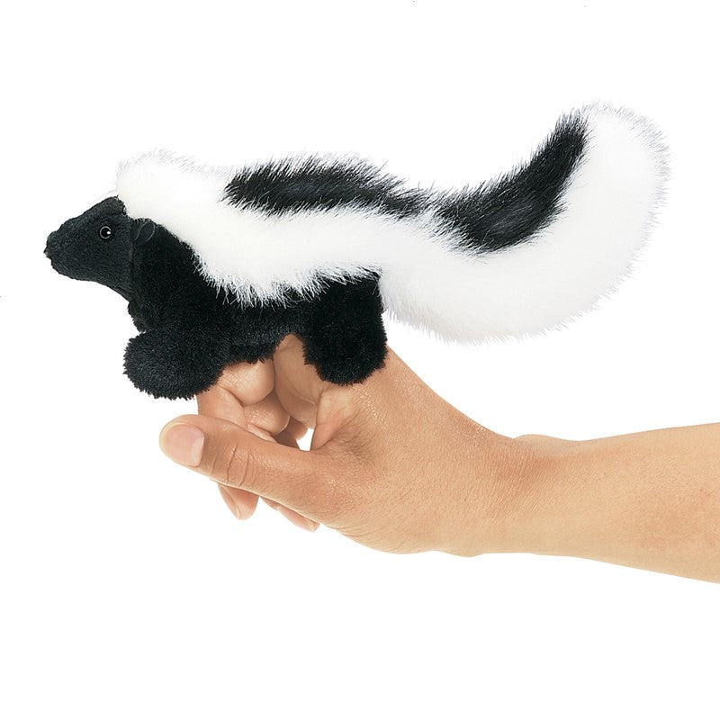 Skunk - Finger Puppet